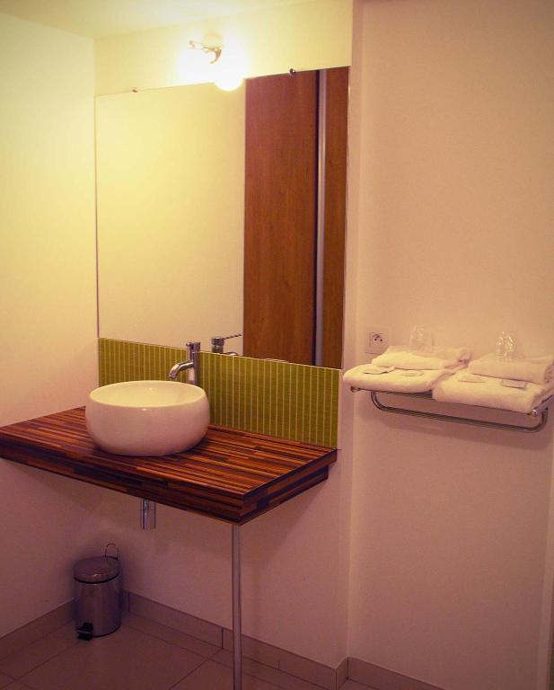 Hotel La Palmeraie Cornebarrieu Oda fotoğraf